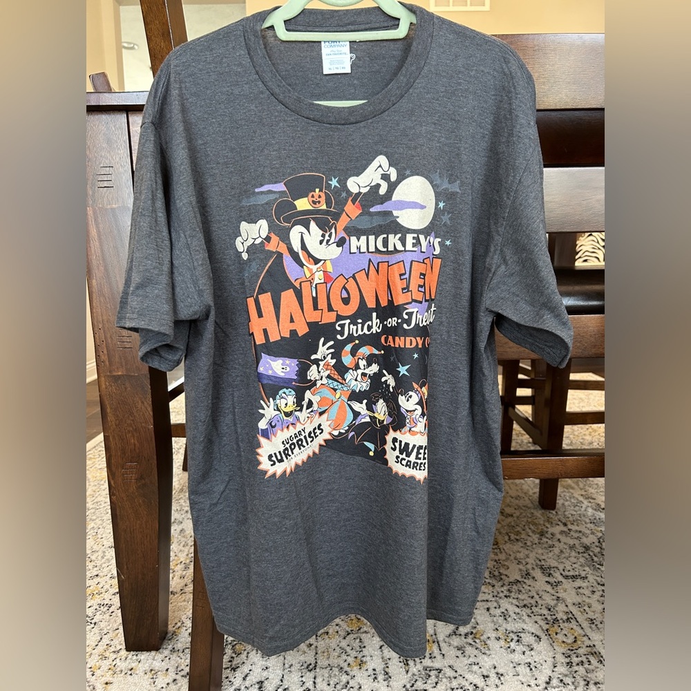 Mickey's Halloween Graphic T-Shirt size XL NEW